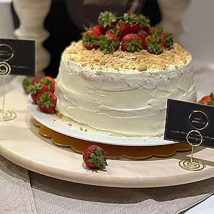 Strawberry Healthy Cake - CakeMania Strawberry Healthy Cake